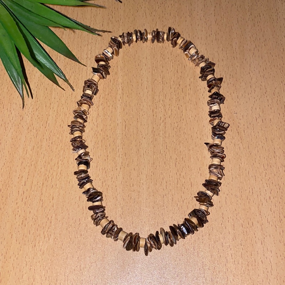 Coco Bead Shell Necklace Stretch